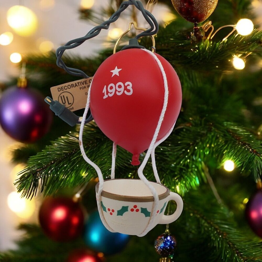 Chris Mouse Flight Hallmark Magic Keepsake Christmas Tree Ornament - 1993